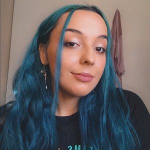 Meet your Posher, Cecily